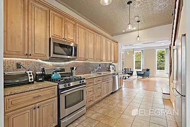 Rented by (Legacy) Elegran