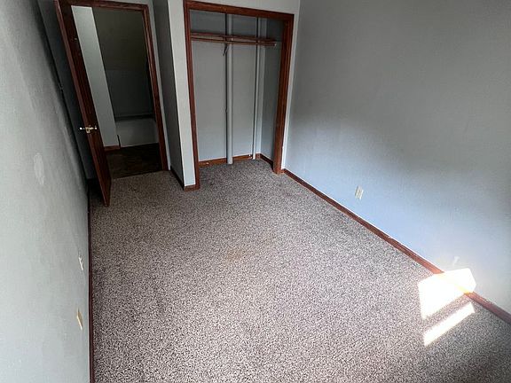 5th image of 529 E Adams St #C