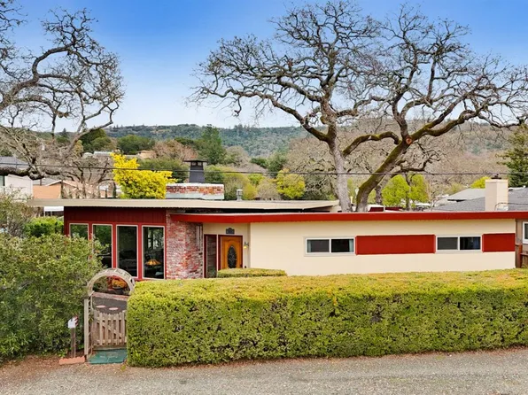 18433 4th Avenue, Sonoma, CA 95476