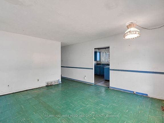 4th image of 24 Lee Ave