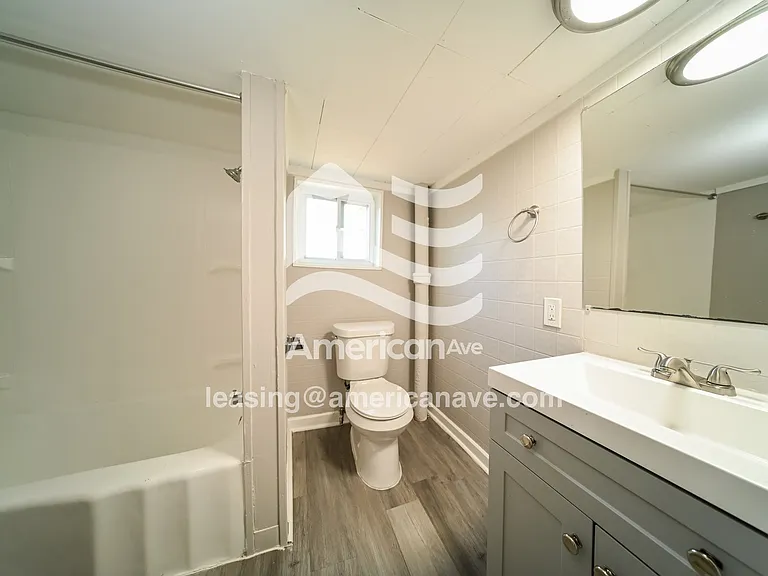 1336012_013_wm_-_bathroom_13496740.jpg
