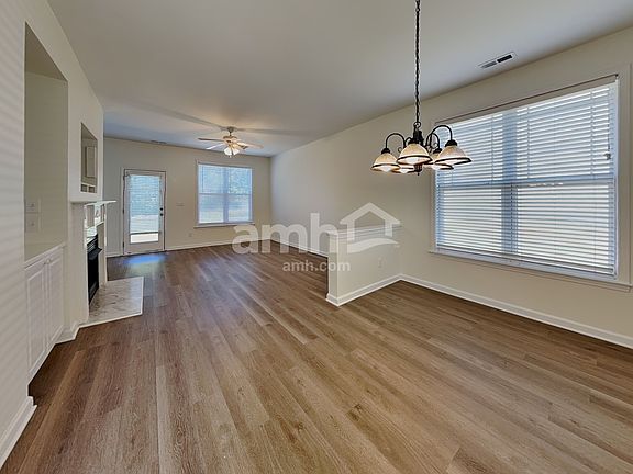 5th image of 276 Stansbury Ln