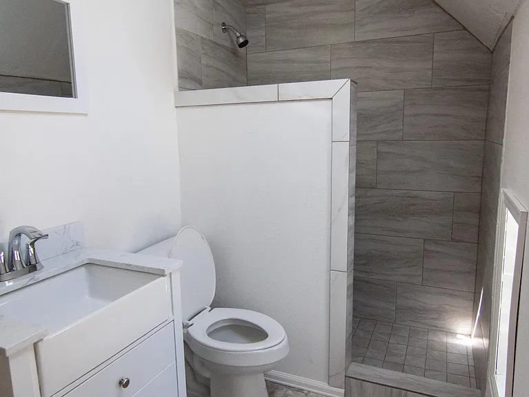 802 S 10th St #1 — Photo 13