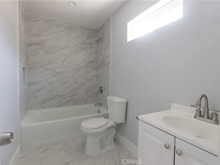 651 Ward St — Photo 10