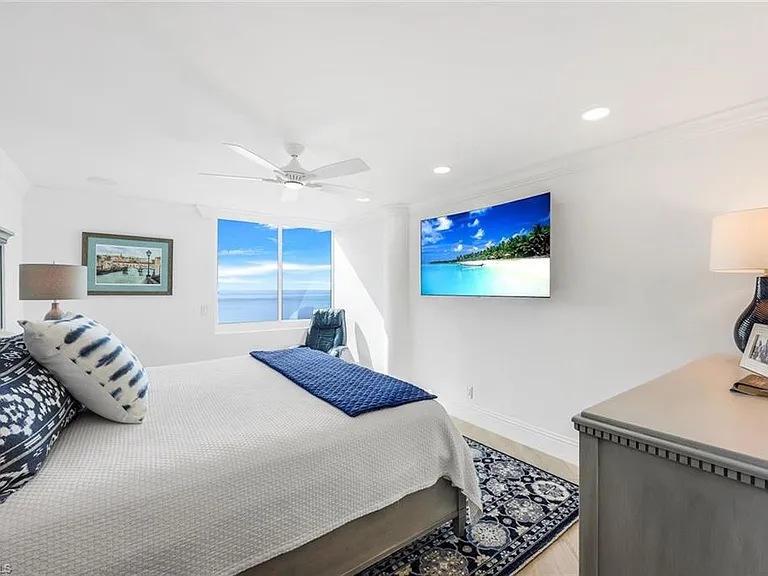 4041 Gulf Shore Blvd SW #902 — Photo 16