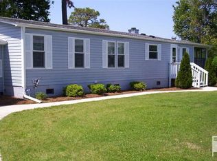 908 Lighthouse Ct, Hampstead, NC 28443