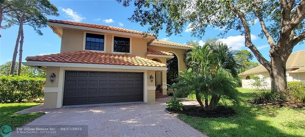 1335 SW Cottonwood Cv