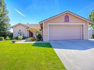 2878 Beverly Ave, Clovis, CA