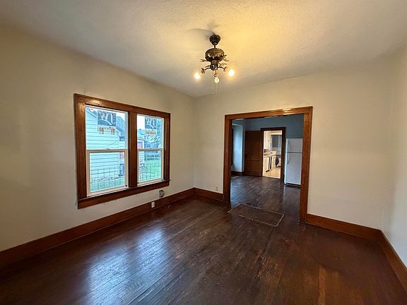 5th image of 1915 S Topeka Ave