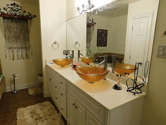 5th image of 7537 Tricia Ct