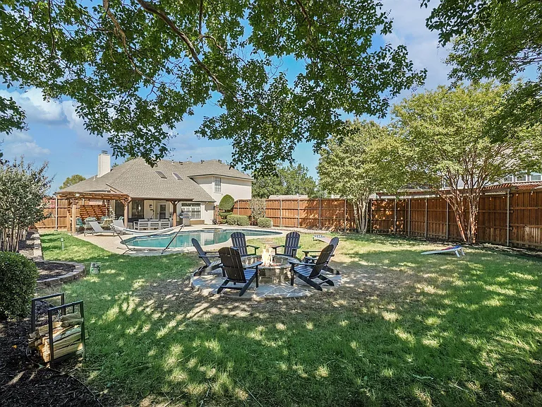 922 Blackstone Dr — Photo 45