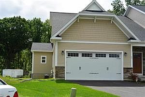 1st image of 90 Lorenzo Dr