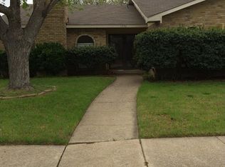 1930 Rambling Ridge Ln, Carrollton, TX 75007