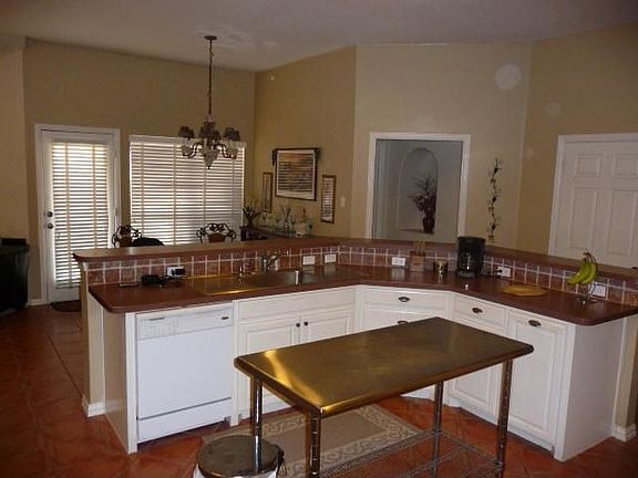 2nd image of 2724 Pecan Dr