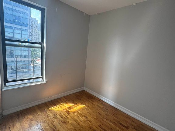 4th image of 27 Audubon Ave #22