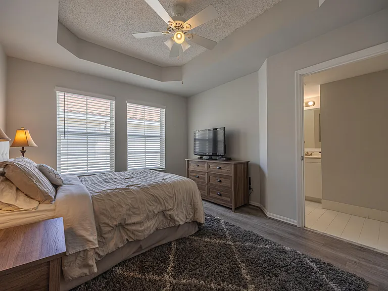 2412 Tuscany Way — Photo 11