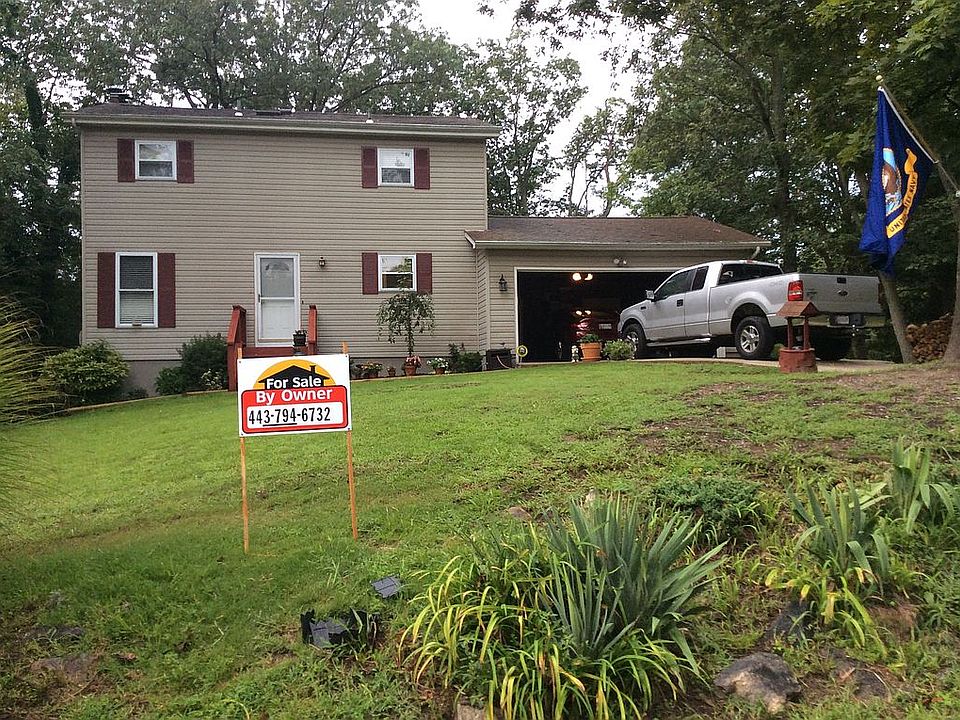 1st image of 398 Stately Dr