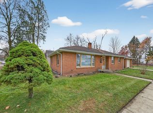 2206 Prast Blvd, South Bend, IN 46628