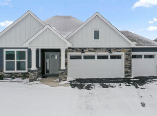 20048 Gabardine Ln, Lakeville, MN 55044