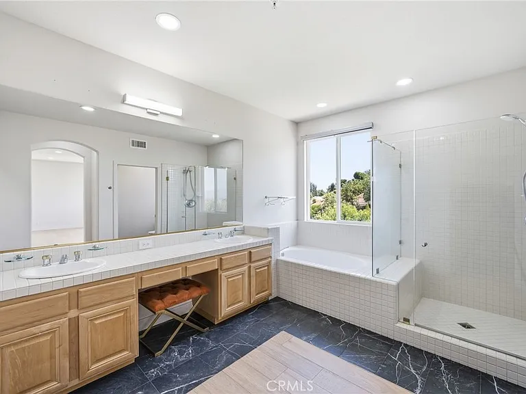 3844 Rock Hampton Dr — Photo 16