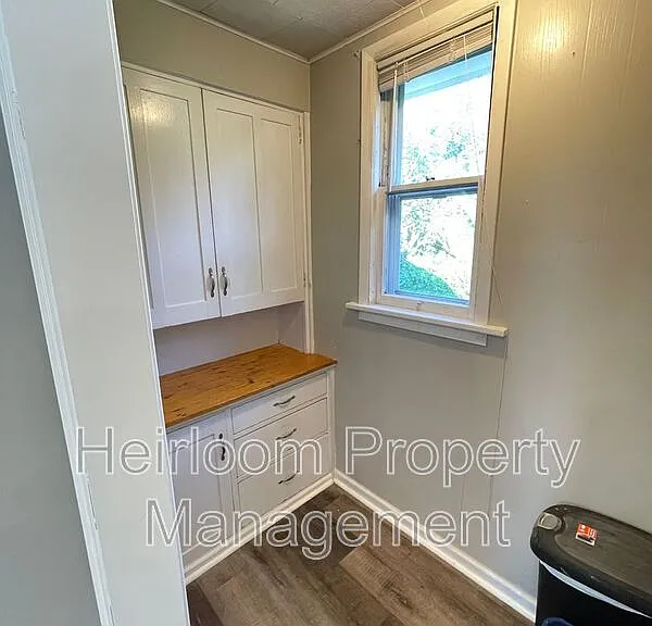 709 E Skyline Pkwy — Photo 9