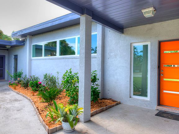 2nd image of 507 Banyan Way