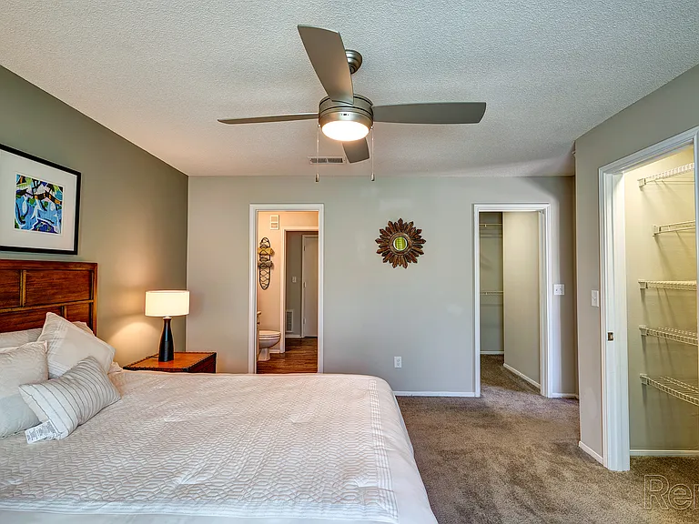 Crestview at Oakleigh Apartments — Photo 30