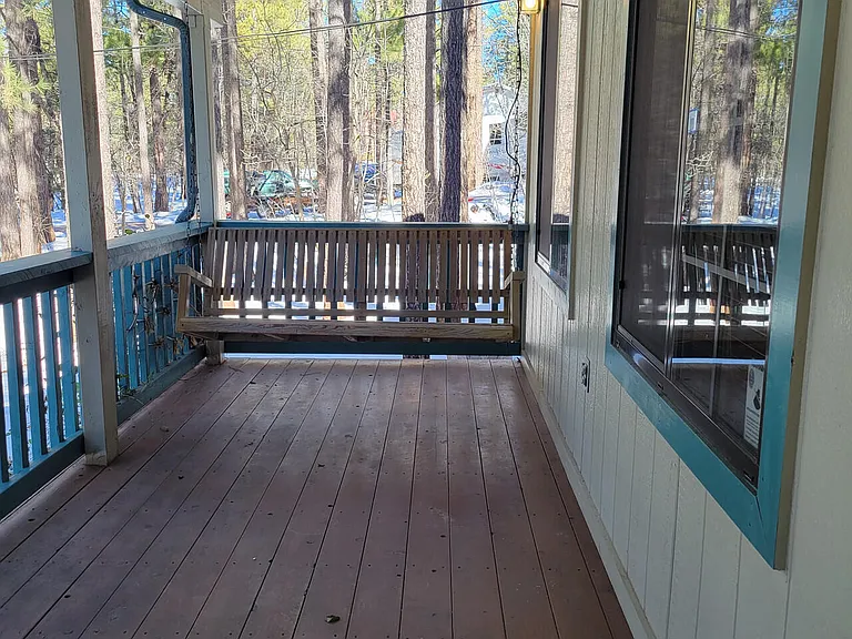 1707 E Woodchuck Ln — Photo 3