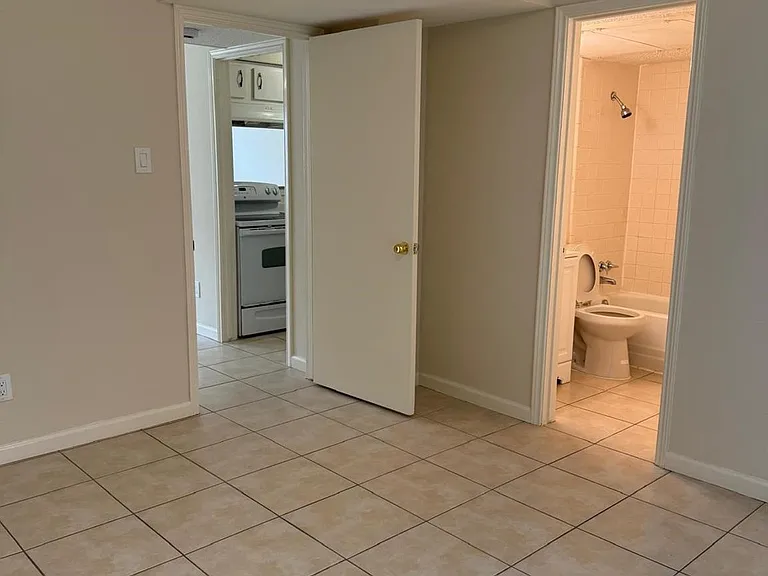 6402 Del Monte Dr #60 — Photo 4