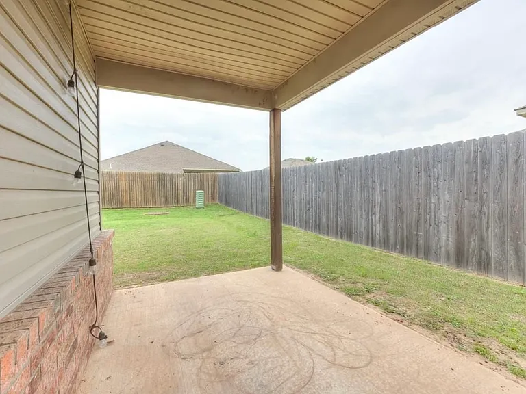 7609 Lipizzan Rd — Photo 18