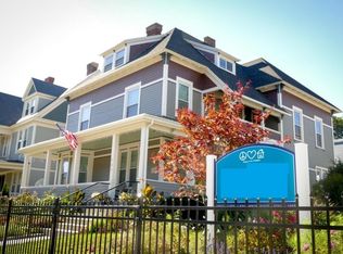 904 Main St, Worcester, MA 01610