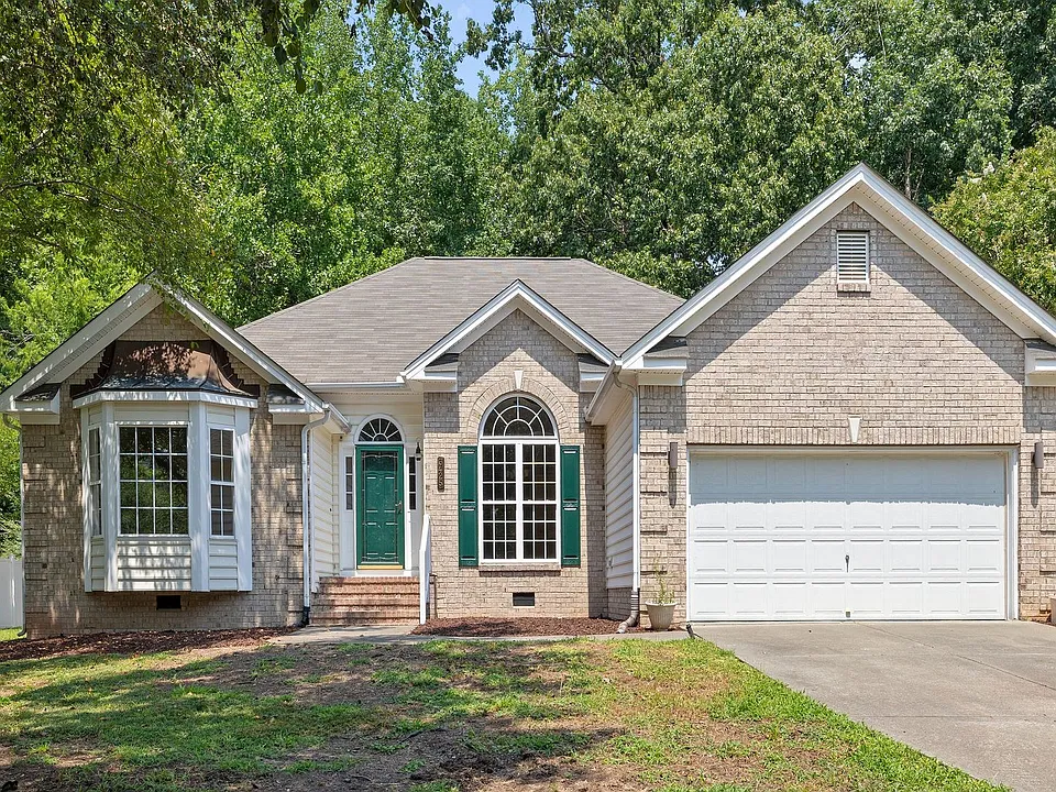 3425 Coach Lantern Ave