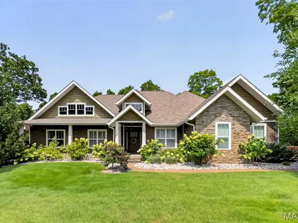 17 Little Lake Ct, Troy, MO 63379