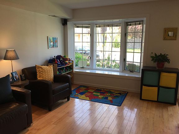 Bay Window - Living Room