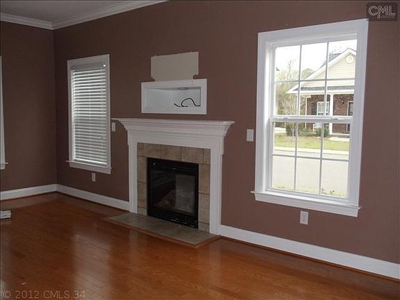 3rd image of 127 Amelia Forest Ln
