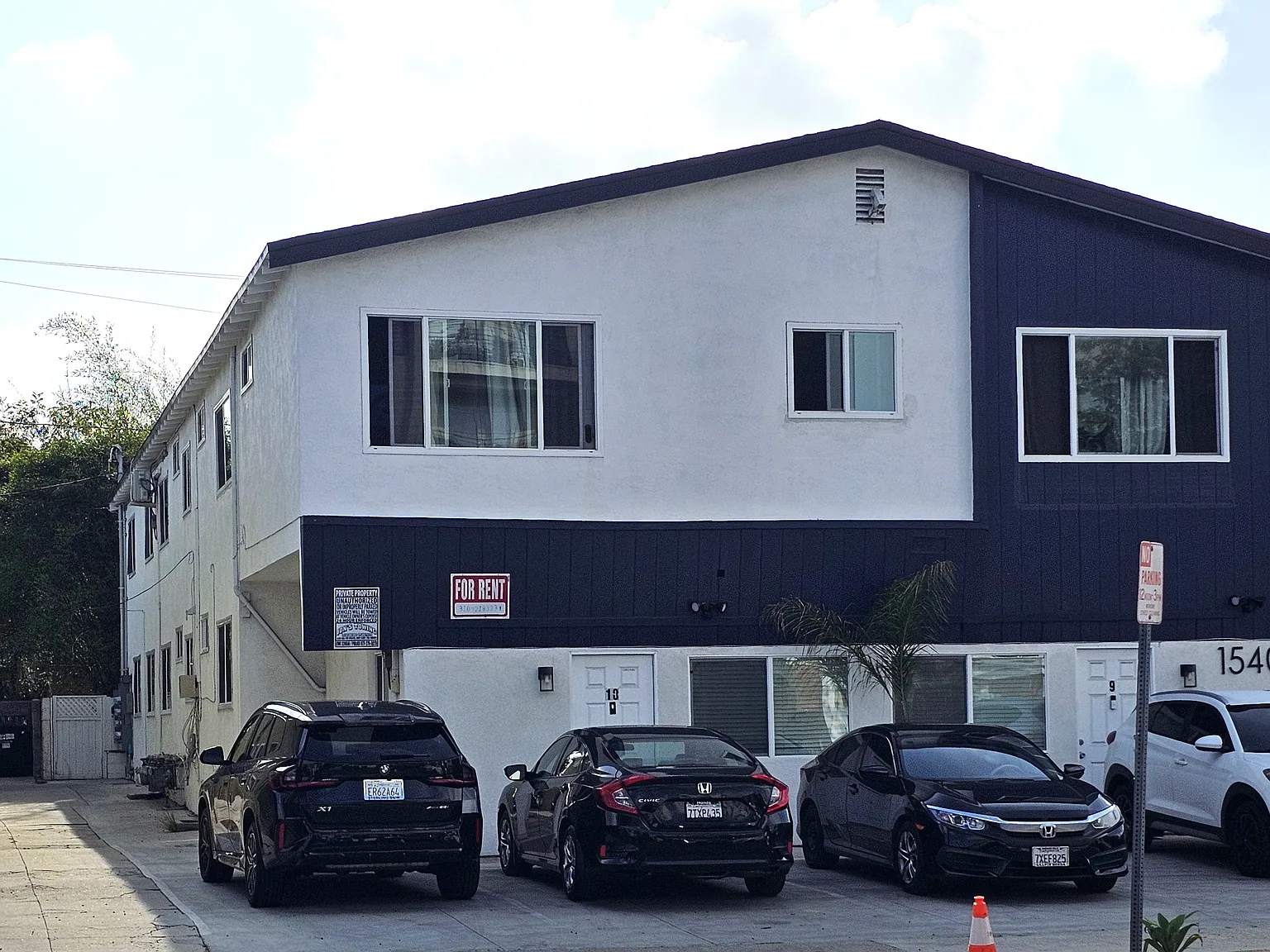 1540 S Orange Grove Ave — Photo 3