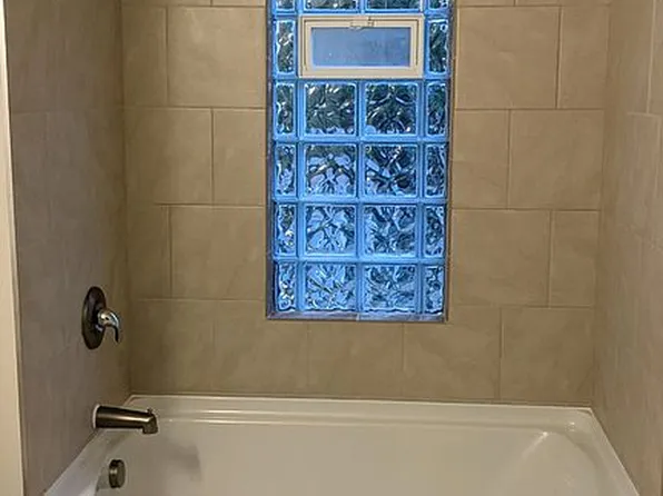 337 Goodrich Ave, Saint Paul, MN 55102