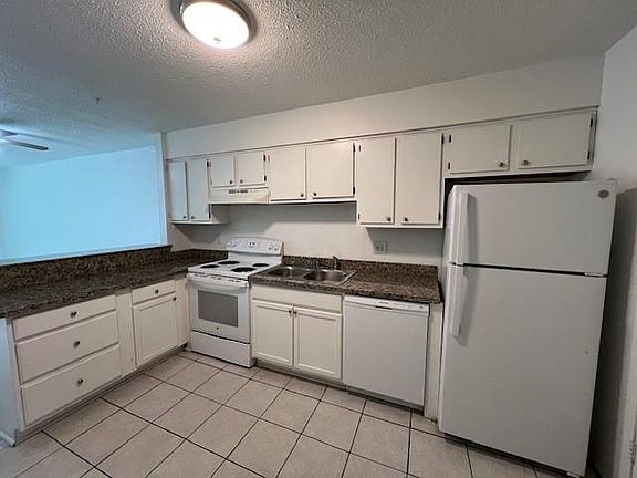 4th image of 1432 Hickory Ave APT C