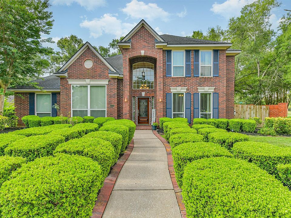 1st image of 4302 Island Hills Dr