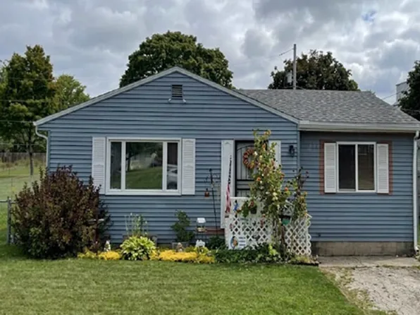 208 S Munroe St, Bondville, IL 61815