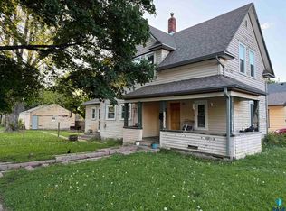 901 N Spring Ave, Sioux Falls, SD 57104