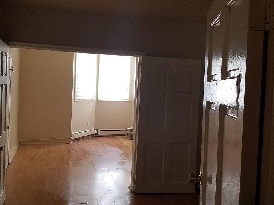 2nd image of 211 Fairmount Ave #1
