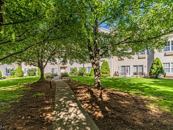 2 Richmond Rd #303, West Milford Twp., NJ 07480