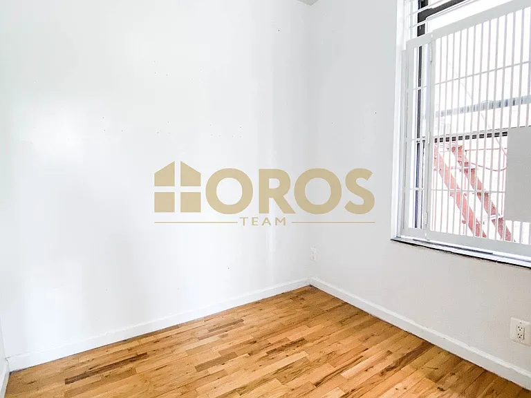 262 E 2nd St #5C — Photo 6