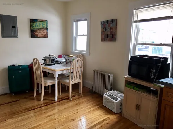 384 Washington St #4, Boston, MA 02108