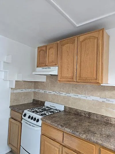 1181 Elizabeth Ave #3 — Photo 4