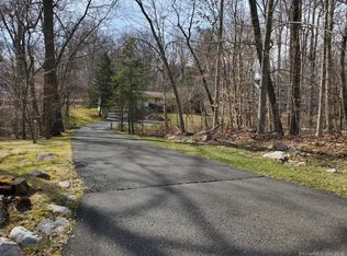 3 Twin Brook Dr, Stamford, CT 06907