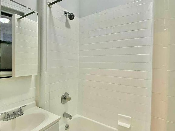 2nd image of 226 W 25th St APT 3FW
