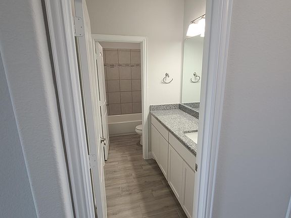 4th image of 523 Big Bend Dr