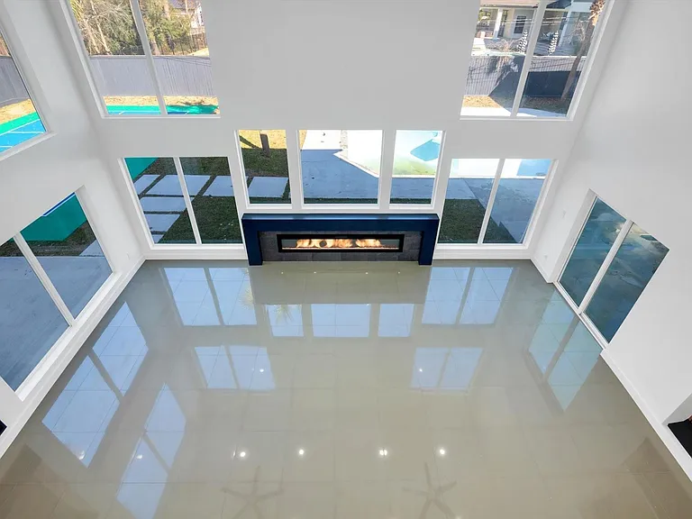 12564 Memorial Dr — Photo 15